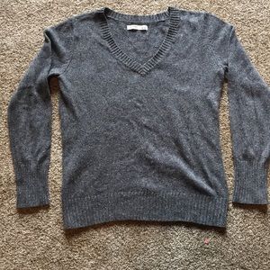 Old navy women v-neck sweater sz M